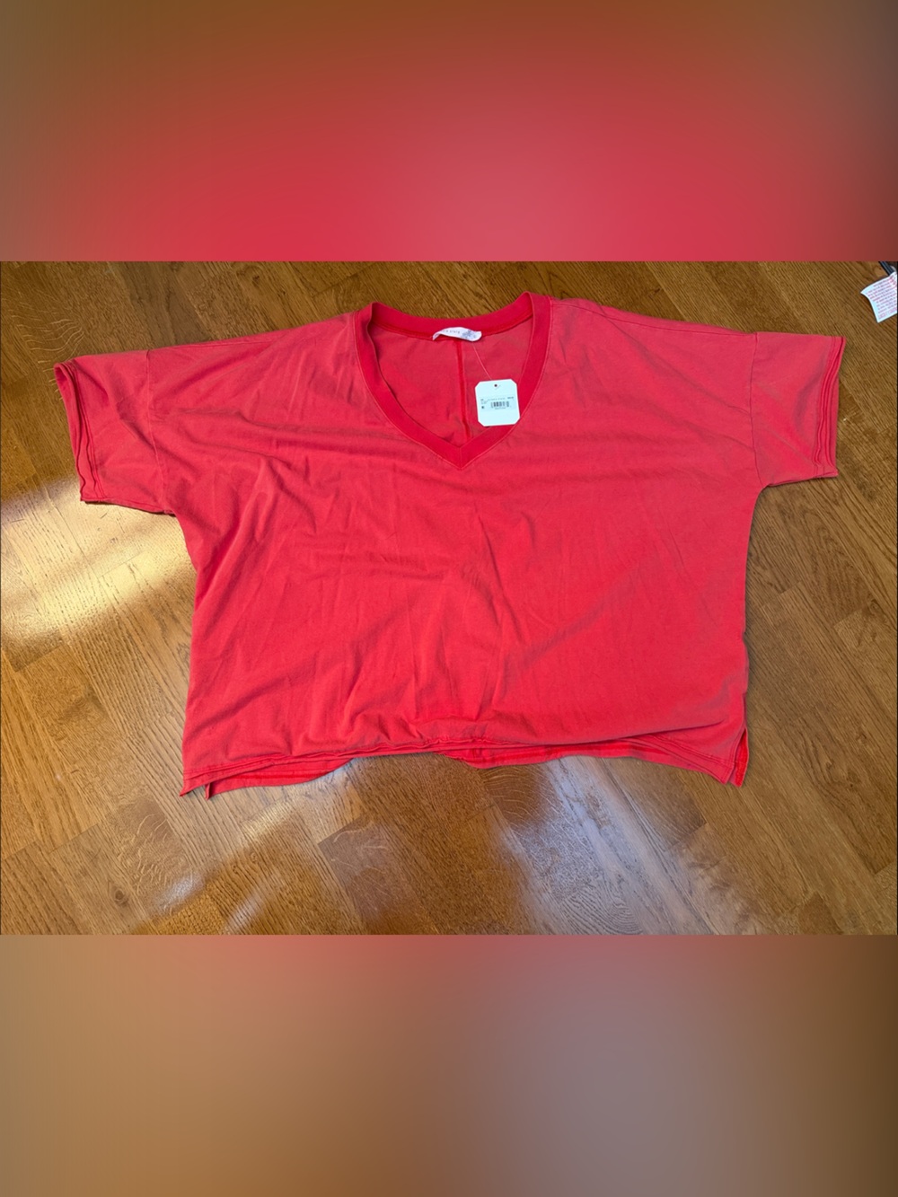 NEW! Women’s V-Neck Short Sleeve Cropped Tee in Washed Red